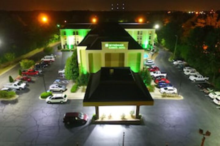 Wyndham Garden Charlotte Executive Park - thumb 0