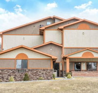 Super 8 by Wyndham Bedford - Tourism Bookings