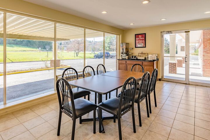 Econo Lodge Lexington Downtown Near I-81 - thumb 5