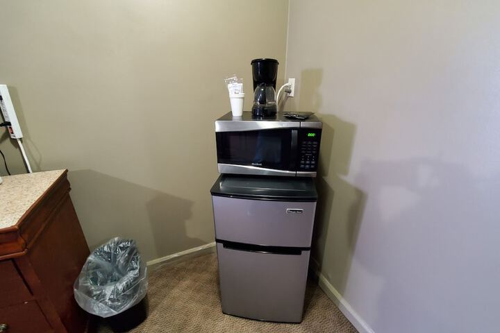 All Seasons Motel - thumb 3