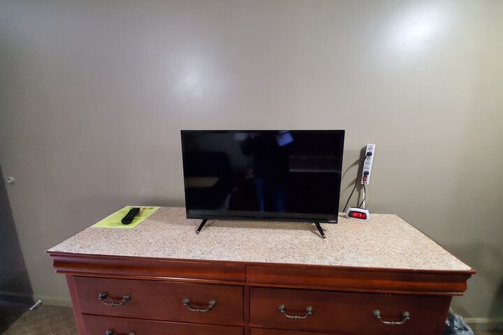 All Seasons Motel - thumb 2