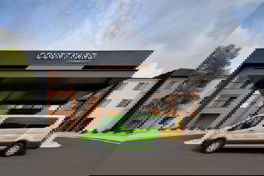 Courtyard By Marriott Grand Rapids Airport - thumb 0