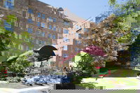 Courtyard by Marriott Kansas City Country Club Plaza