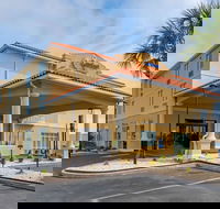 Comfort Suites Fernandina Beach at Amelia Island - Students Accommodation