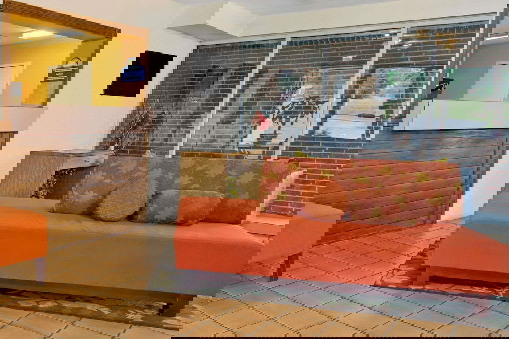 Days Inn By Wyndham Cincinnati East - thumb 2