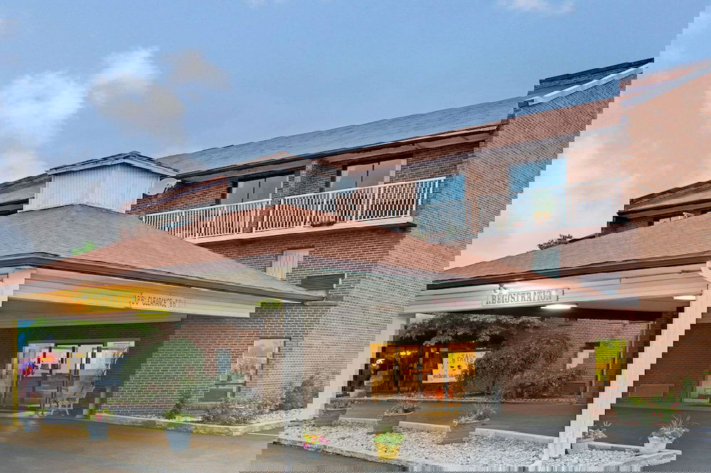 Days Inn By Wyndham Cincinnati East - thumb 1