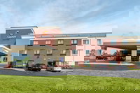 Comfort Suites Speedway - Kansas City