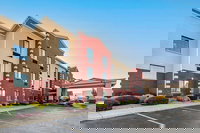 Comfort Suites South