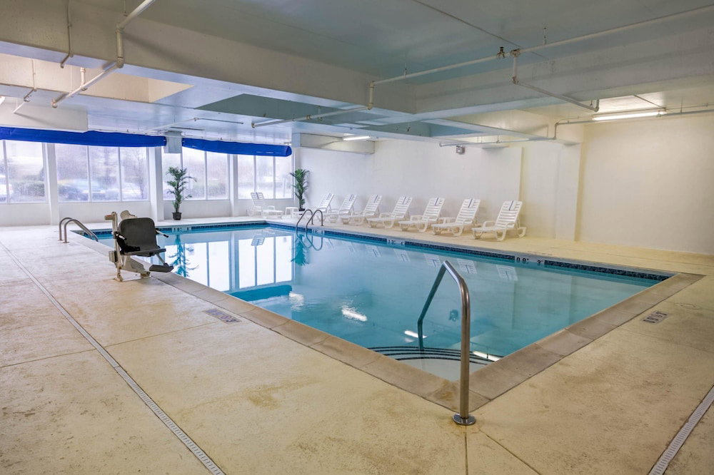 Comfort Suites Concord Mills