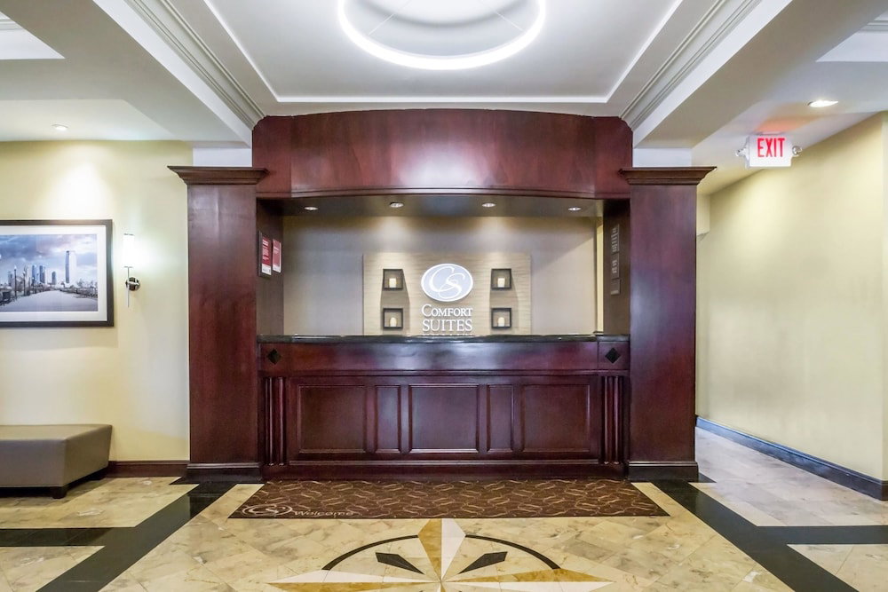 Comfort Suites At Woodbridge - thumb 3