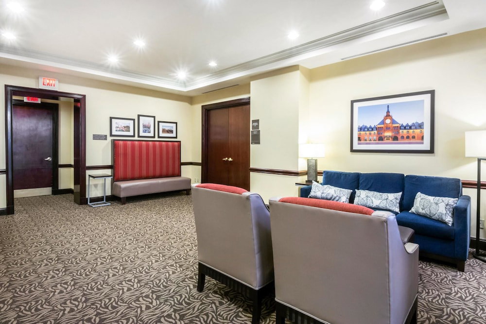 Comfort Suites At Woodbridge - thumb 2