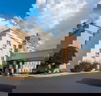 Comfort Suites Airport - Tourism Bookings