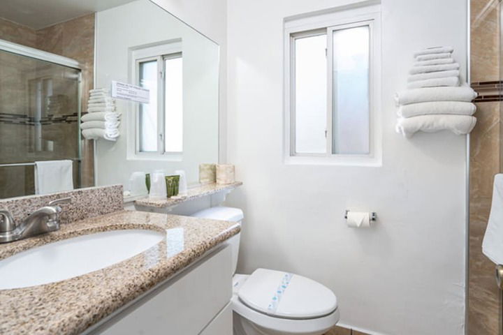 Sun N Sands Inn - thumb 4