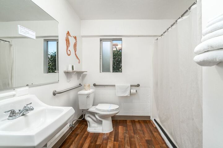 Sun N Sands Inn - thumb 6