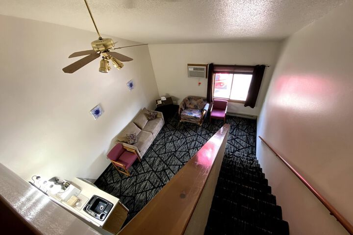 Woodlands Inn & Suites - thumb 5