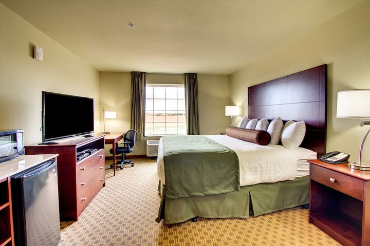 Cobblestone Hotel & Suites Pecos - thumb 7