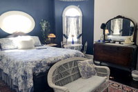 The Simmons-Bond Inn