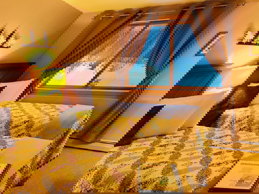 White Horse Inn - thumb 4