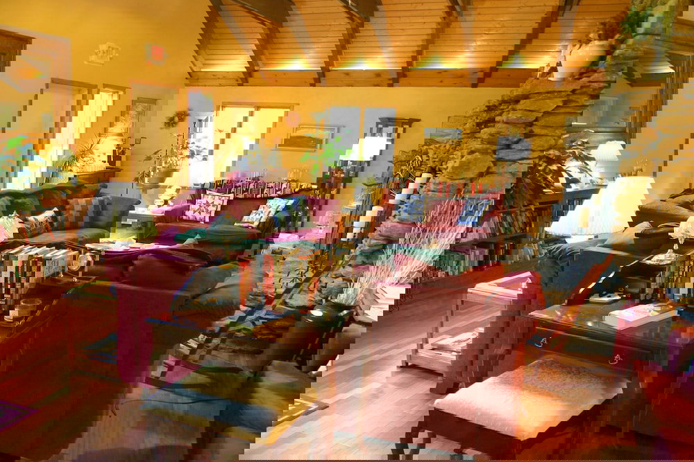 White Horse Inn - thumb 1