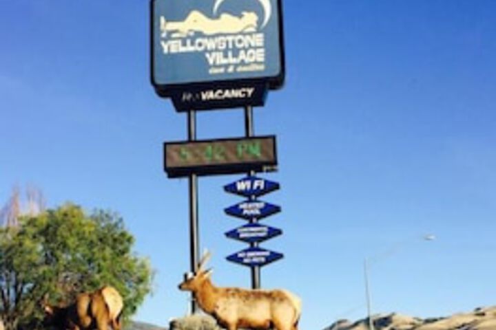 Yellowstone Village Inn And Suites - thumb 1