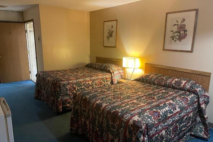 Dollinger's Motor Inn - thumb 4