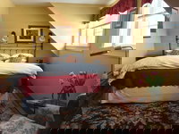 Beaver Pond Farm Inn