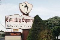 Country Squire Motor Inn