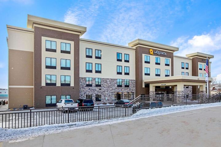 La Quinta Inn & Suites By Wyndham Gillette - thumb 1