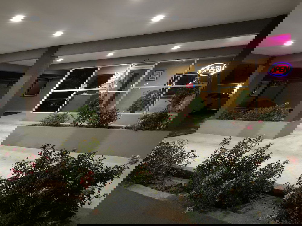 Budget Inn - thumb 0