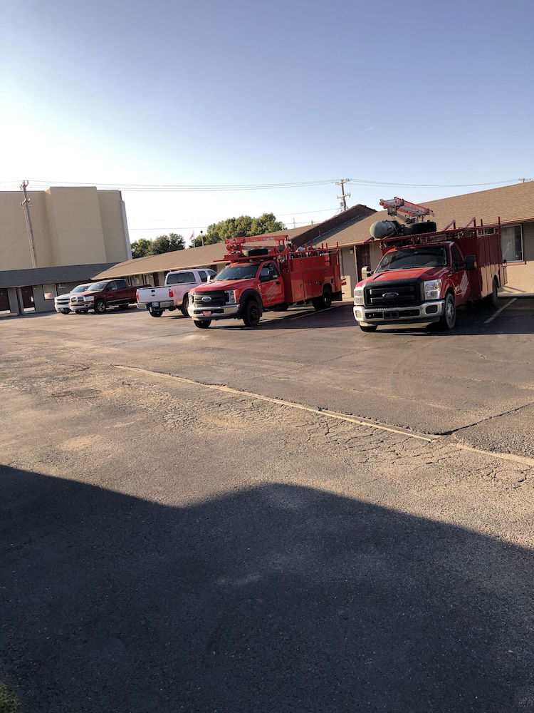 Budget Inn - thumb 1