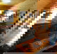 Engadine Inn  Cabins - USA Accommodation