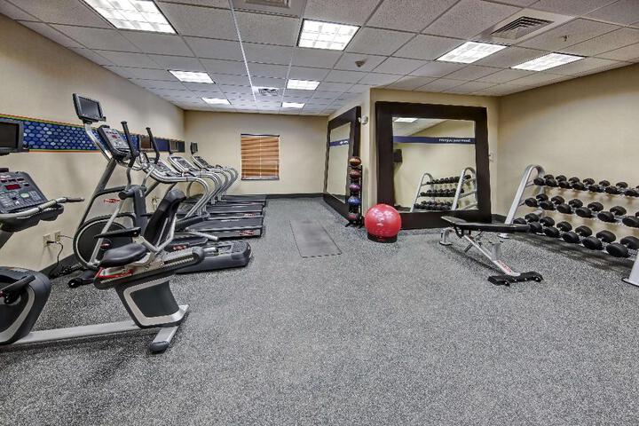 Hampton Inn Indianola - thumb 4