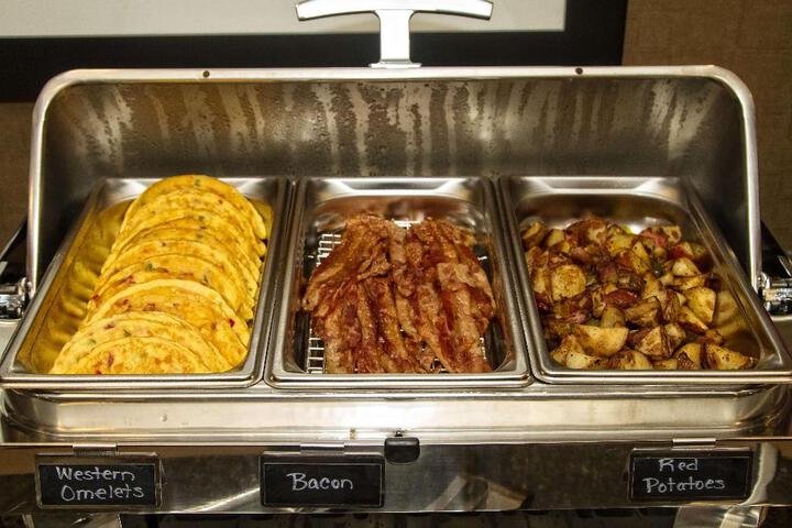 Hampton Inn Indianola - thumb 2