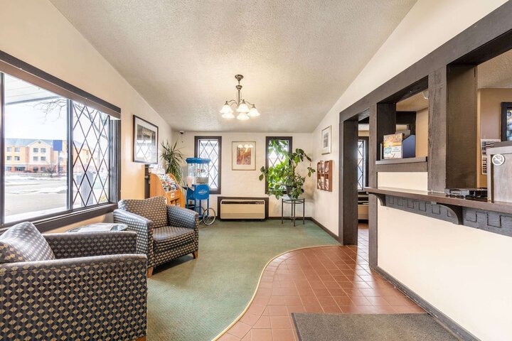 Value Inn Kenosha I-94 - Exit 344 - thumb 4