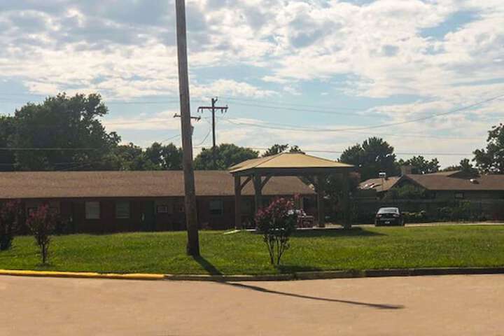 Budget Inn Ardmore - thumb 3