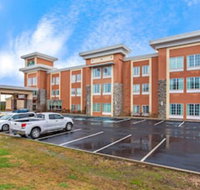 La Quinta Inn  Suites by Wyndham Cullman - Tourism Bookings