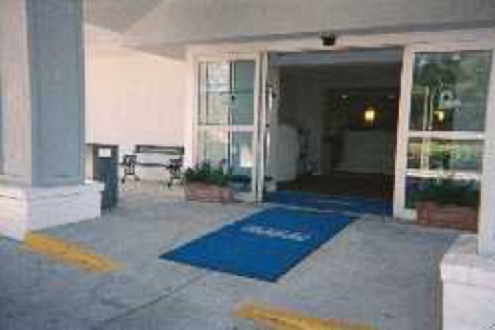 TRAVELODGE CONVENTION Center ARPT - thumb 2