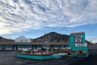 Raton Pass Motor Inn