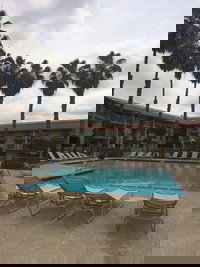 DoubleTree by Hilton Hotel Bakersfield