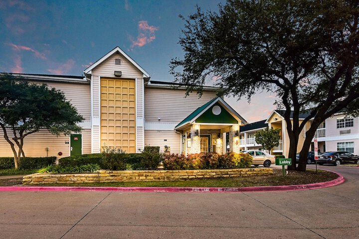 HomeTowne Studios By Red Roof Dallas - North Addison/Tollway - thumb 7