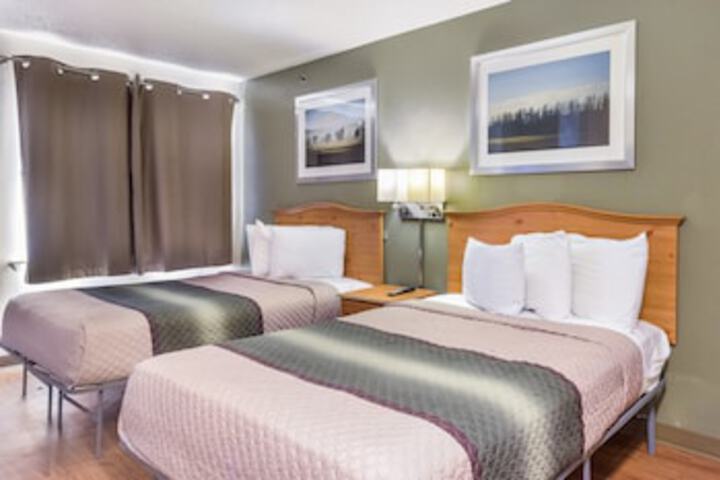 HomeTowne Studios By Red Roof Dallas - North Addison/Tollway - thumb 0