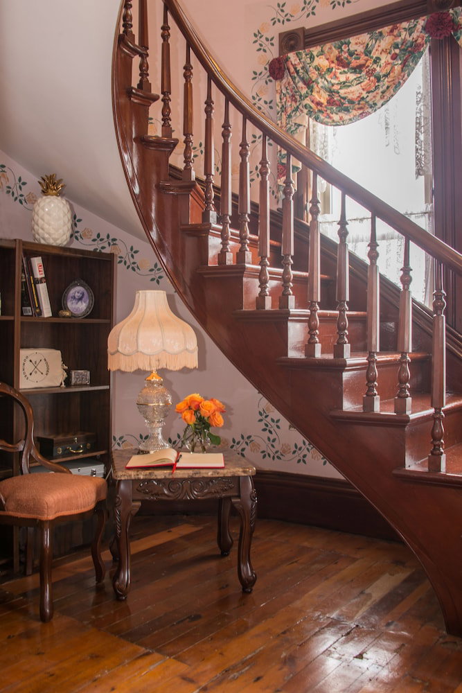 Sutherland House Victorian Bed & Breakfast - thumb 5