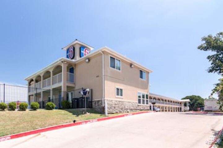 Motel 6 Azle, TX