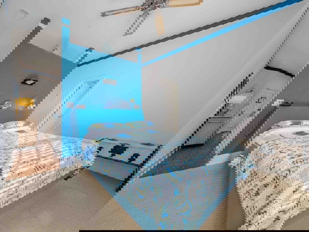 Front Street Inn - thumb 3