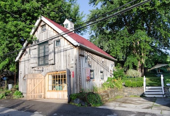 Lily Garden Bed And Breakfast - thumb 6