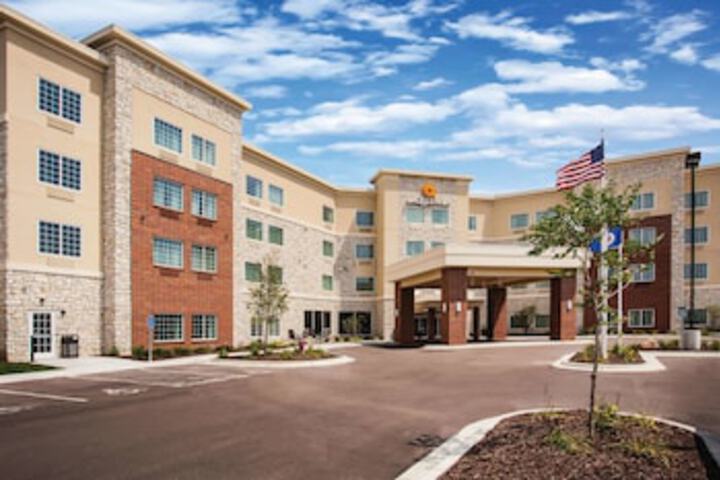 La Quinta Inn & Suites By Wyndham St. Paul-Woodbury - thumb 0