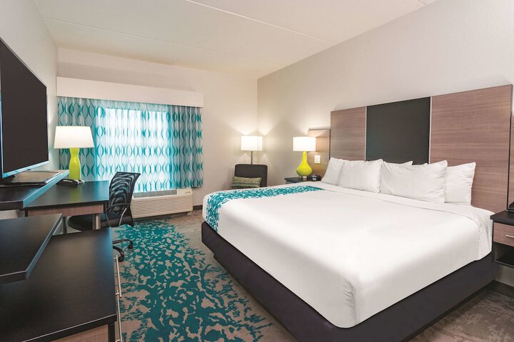La Quinta Inn & Suites By Wyndham Cleveland TN - thumb 1