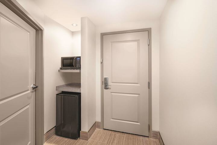 La Quinta Inn & Suites By Wyndham Cleveland TN - thumb 5