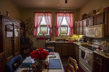 Victorian Inn B&B - thumb 2