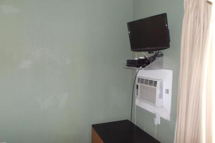 The Atomic Inn - thumb 4